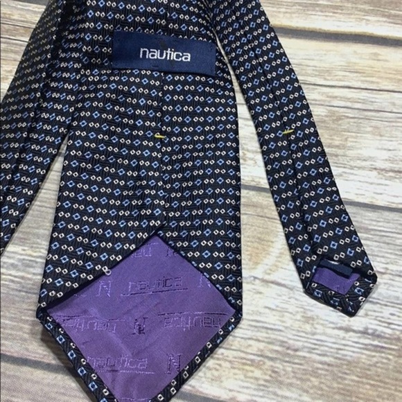 Nautica Silk Tie - Picture 1 of 3